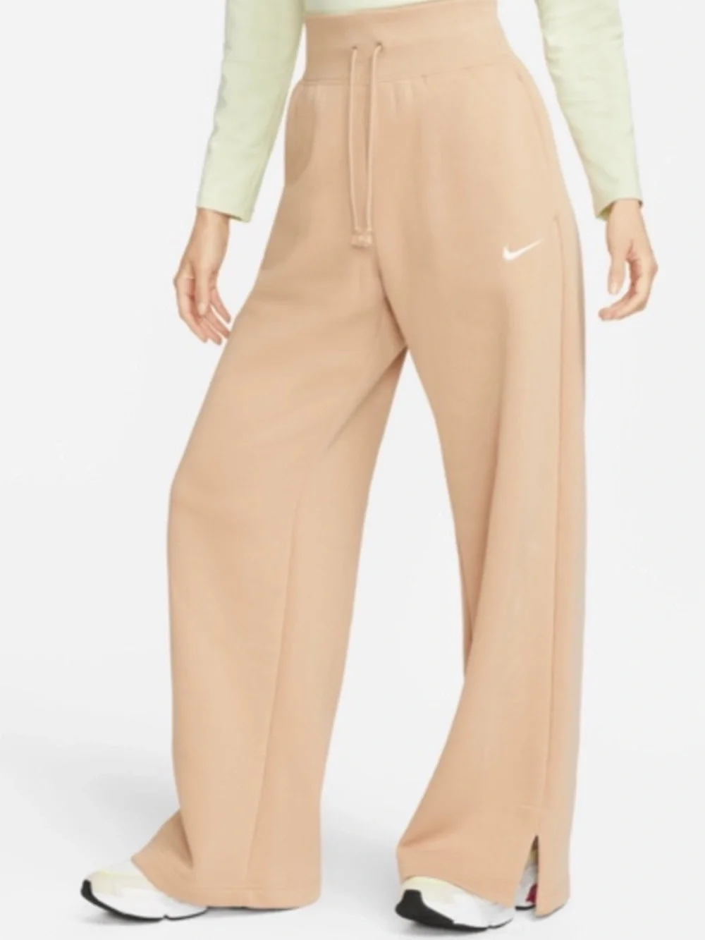 Nike women’s phoenix